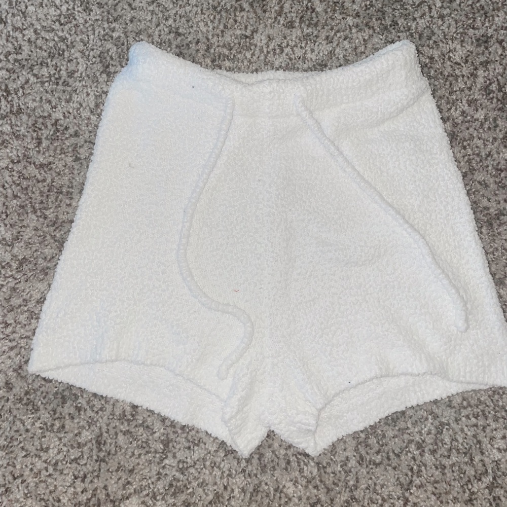 beginning boutique White beachy shorts